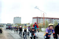 Click here -> 391x592 pix.