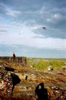 Click here -> 592x385 pix.