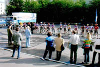 Click here -> 388x590 pix.